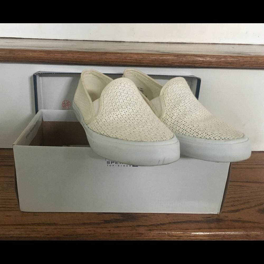 Sperry beautiful slip ons - Picture 1 of 5